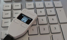 比特幣 硬件錢包,比特幣錢包哪個最安全